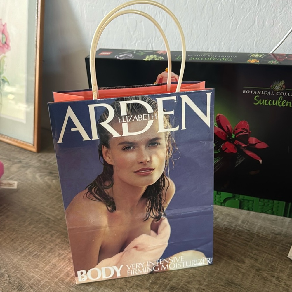 Vintage 1990 Elizabeth Arden Shopping bag